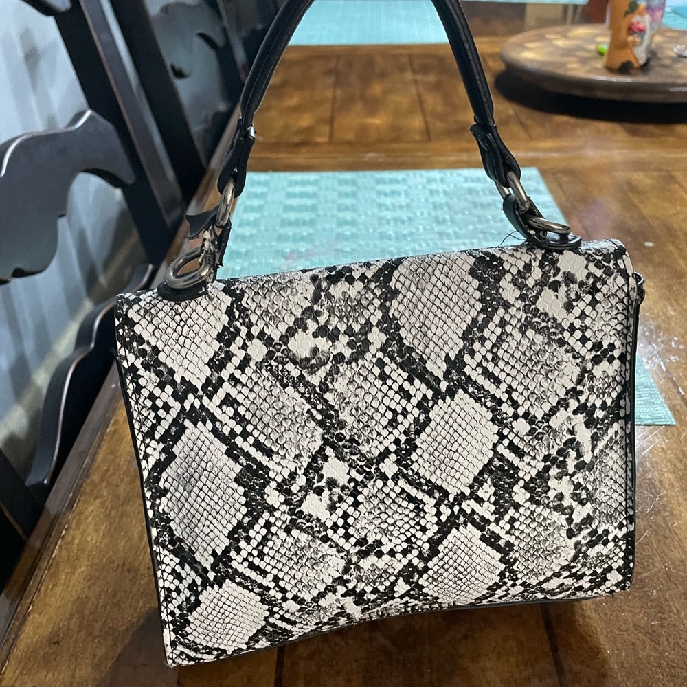 Bags - Picture 5 of 5